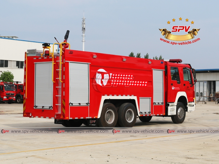 Foam Fire Tanker Sinotruk - RB